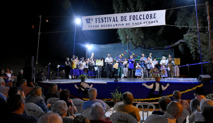 Festival de Folclore juntou cinco grupos com grande animação