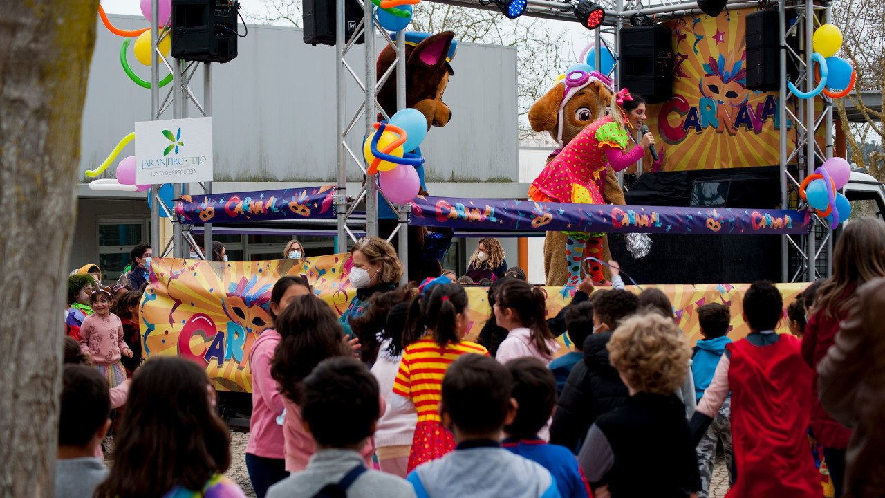 Festejos de Carnaval visitam as escolas da freguesia