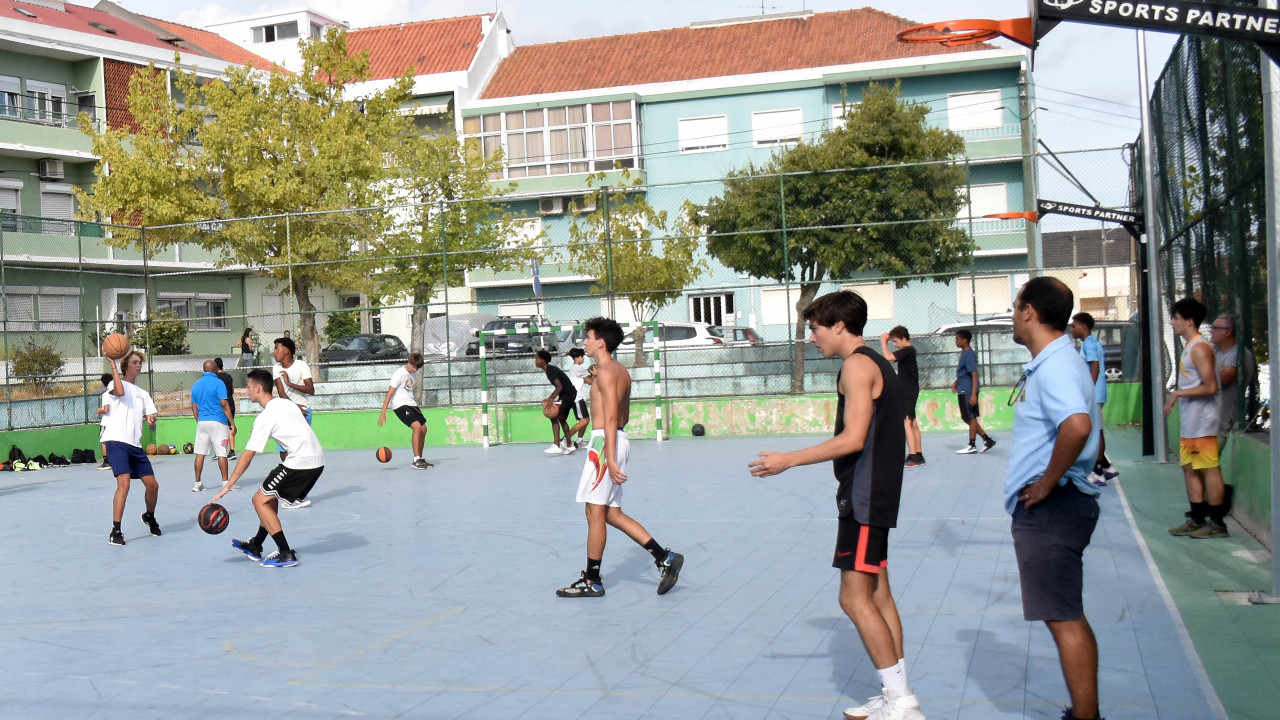 Retomaram as atividades no polidesportivo do Feijó