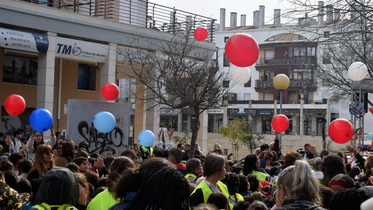 Carnaval das Escolas animou a Praça Lopes Graça
