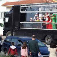 Camião de Natal nas ruas das Freguesias