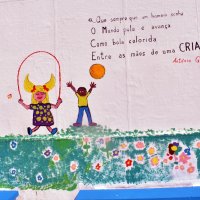 Pintura do mural artístico na Escola Básica do Alfeite