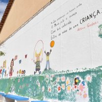 Pintura do mural artístico na Escola Básica do Alfeite