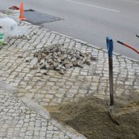 Regularização da calçada na Rua Isidoro Ferreira